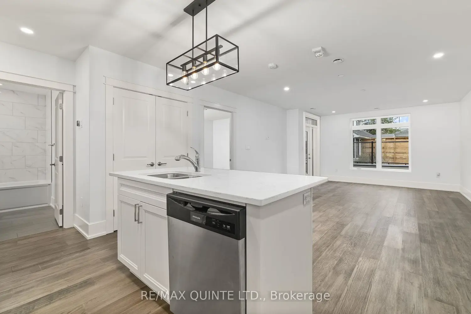 17 Cleave Avenue 306 photo 5