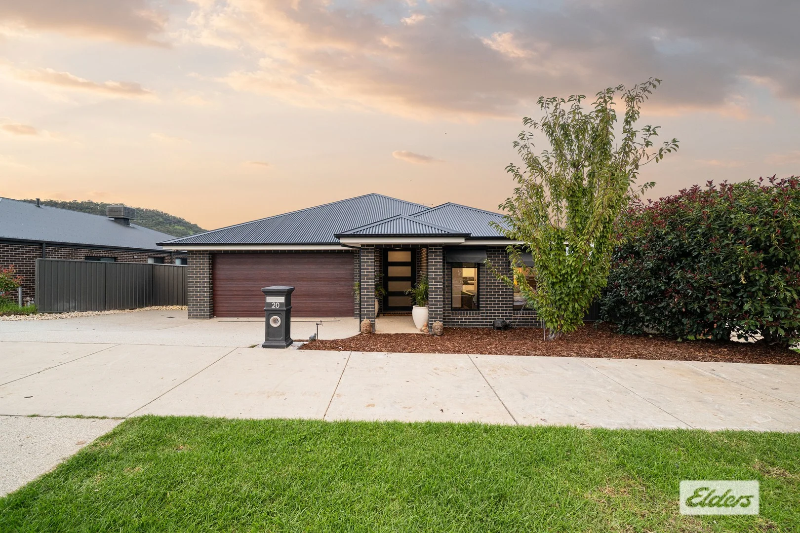 20 Hampshire Boulevard, Leneva VIC 3691