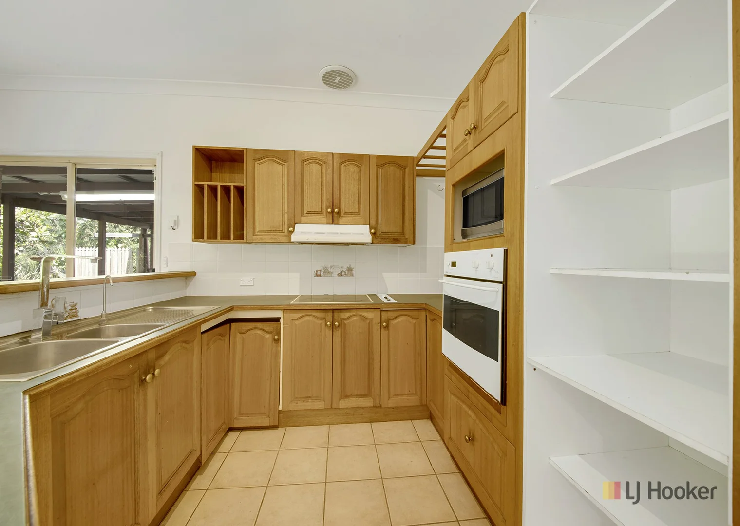 Additional image 5 of 18 Centenary Drive, Boyne Island QLD 4680