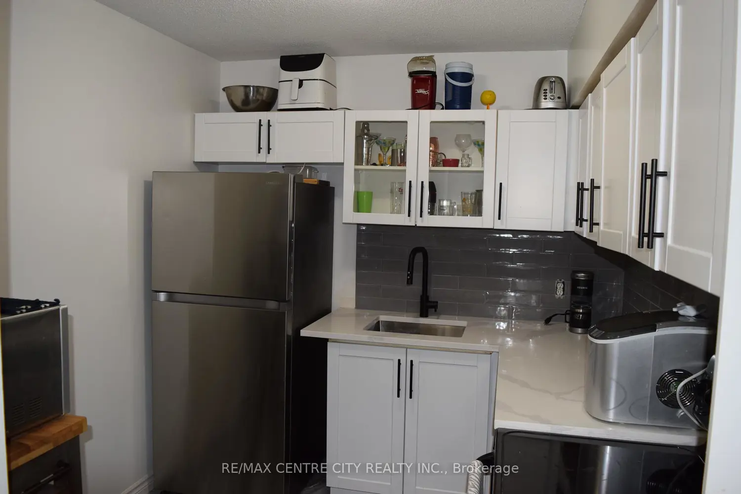 5 Jacksway Crescent 207 photo 5