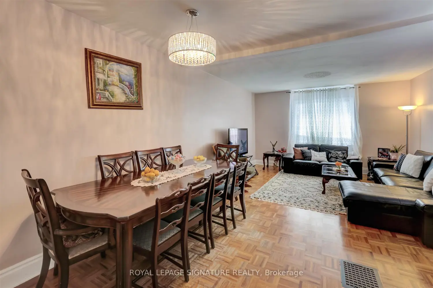 3142 Dundas Street photo 5