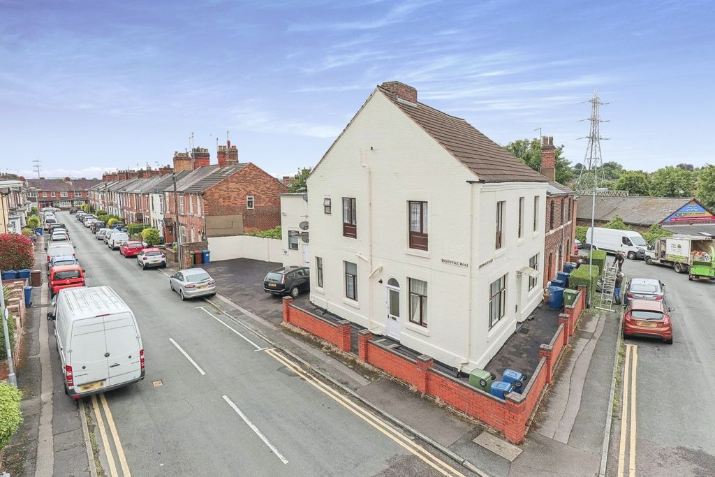6 bed flat for saleShrewsbury Road, Stafford, Staffordshire ST17