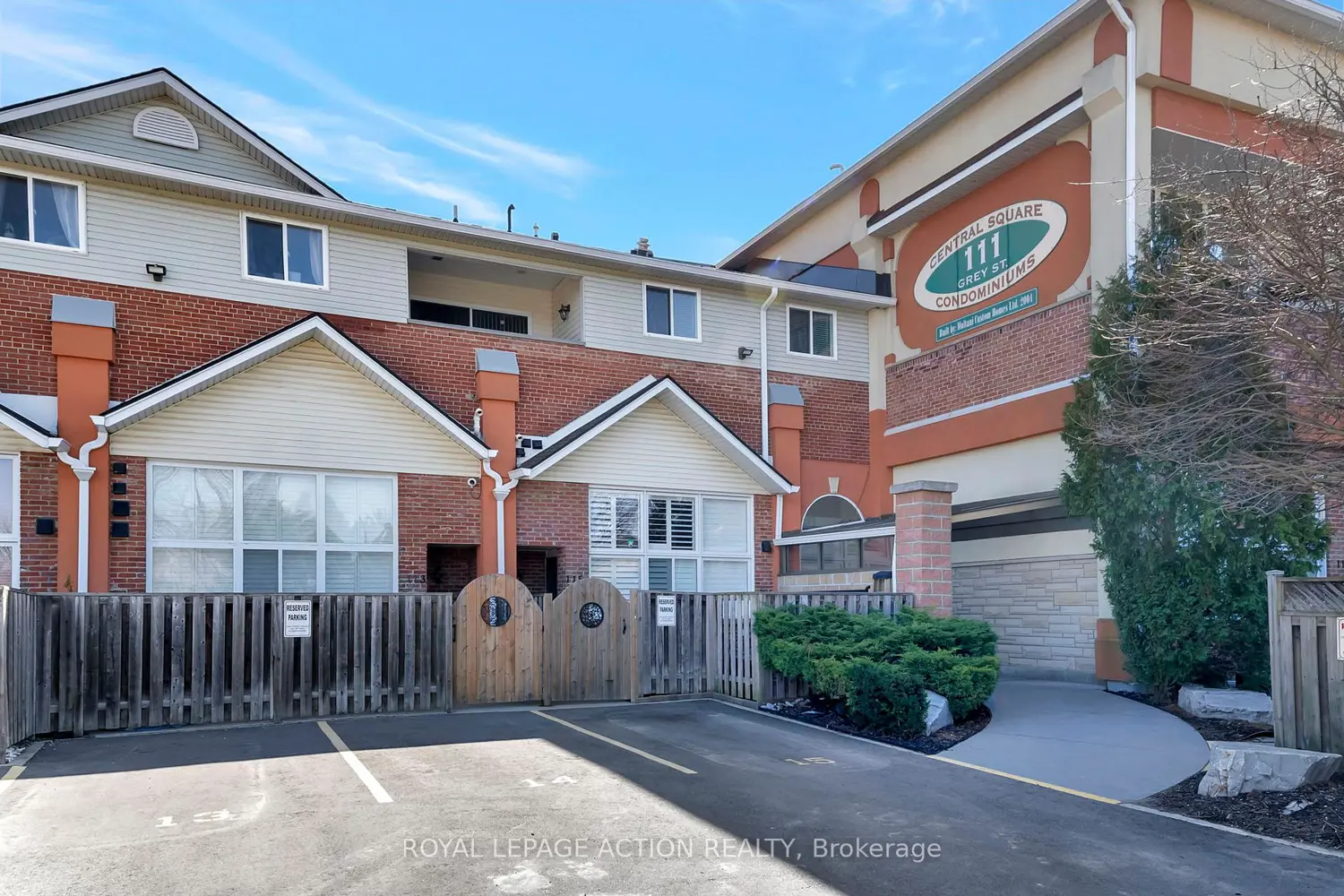 111 Grey Street 212
