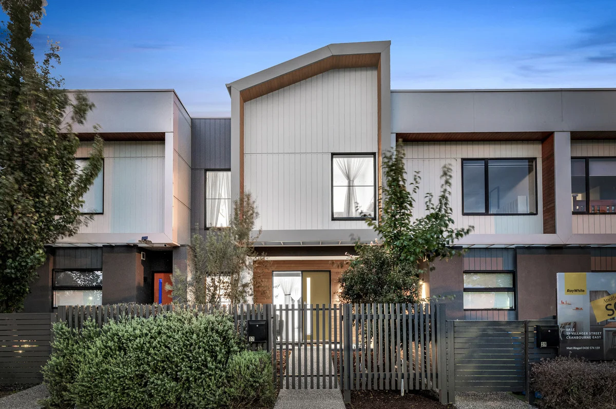 37 Villager Street, Cranbourne East VIC 3977