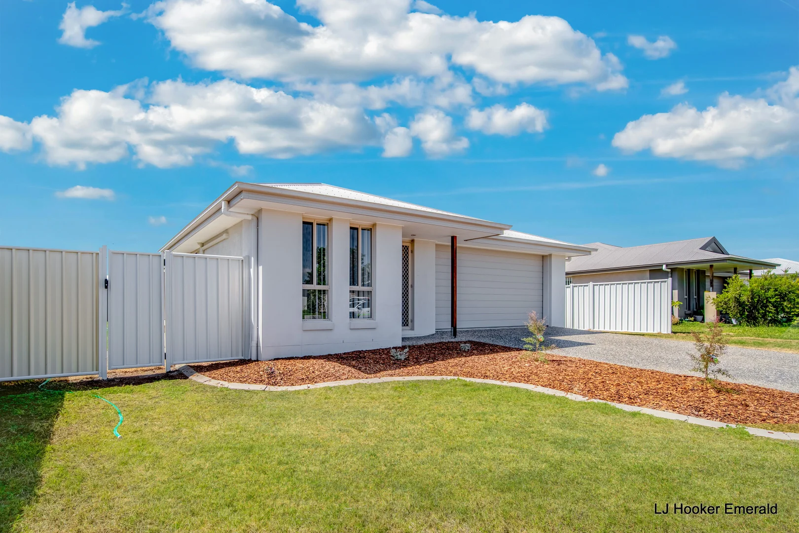 3 Jade Street, Emerald QLD 4720 photo 2