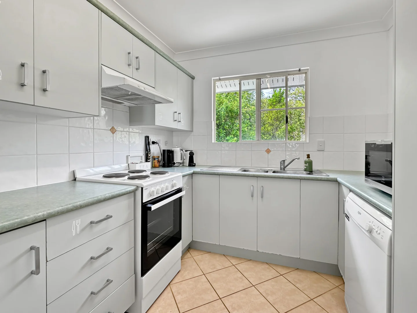 Additional image 9 of Unit 10/13-15 Pacific Drive, Horseshoe Bay QLD 4819