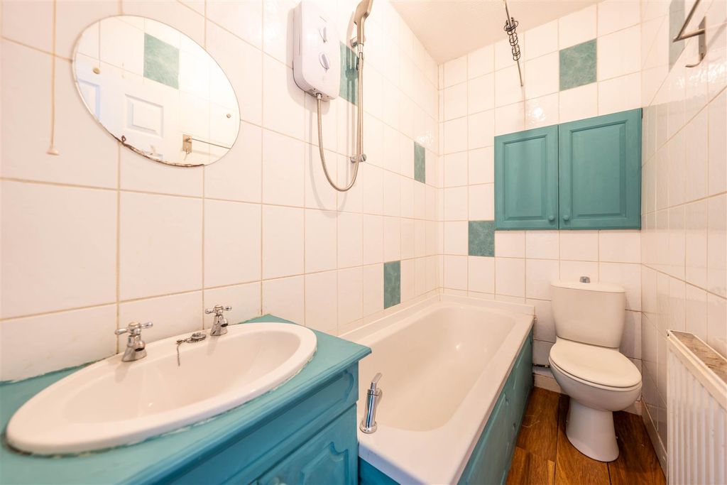 2 bed flat for saleAtholl Street, Perth PH1 photo 4