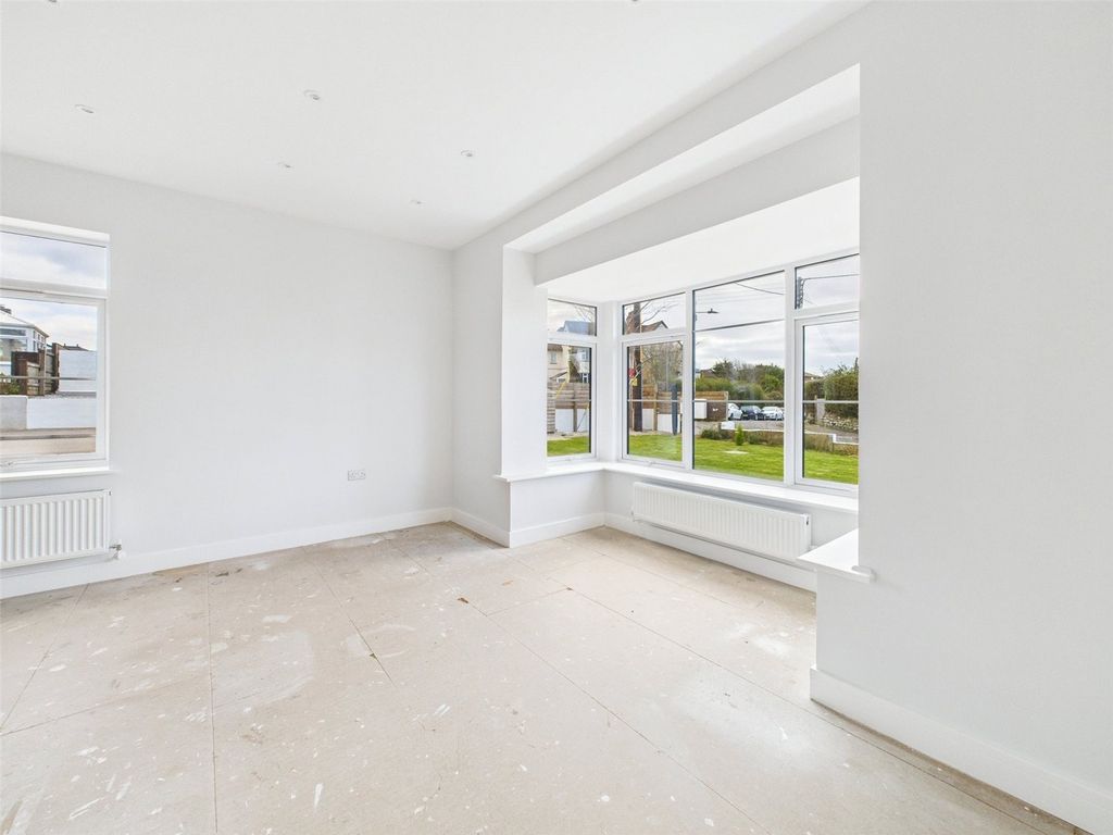 2 bed flat for saleKillerton Road, Bude, Cornwall EX23 photo 3