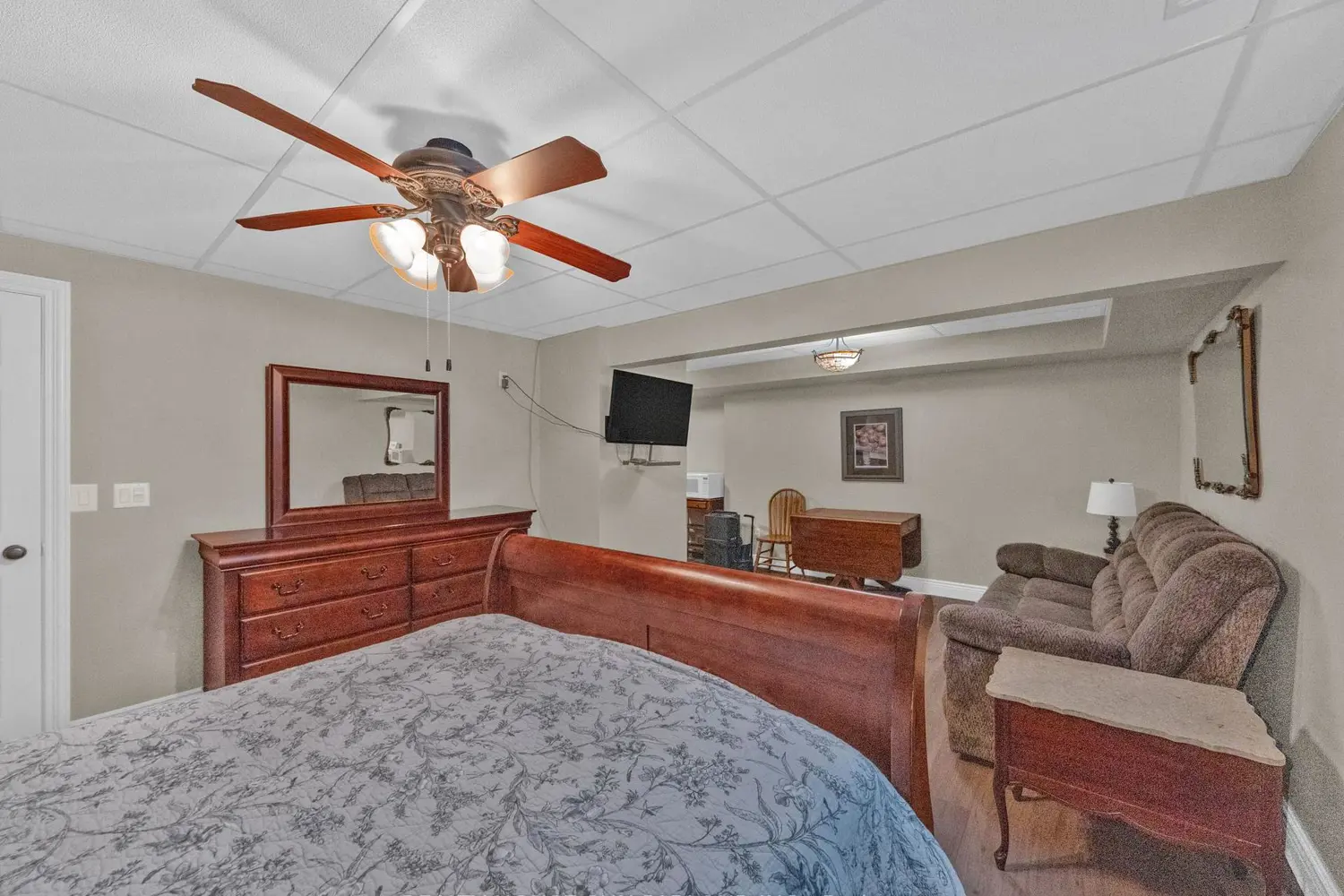 Additional image 16 of 2310 Hickson Road