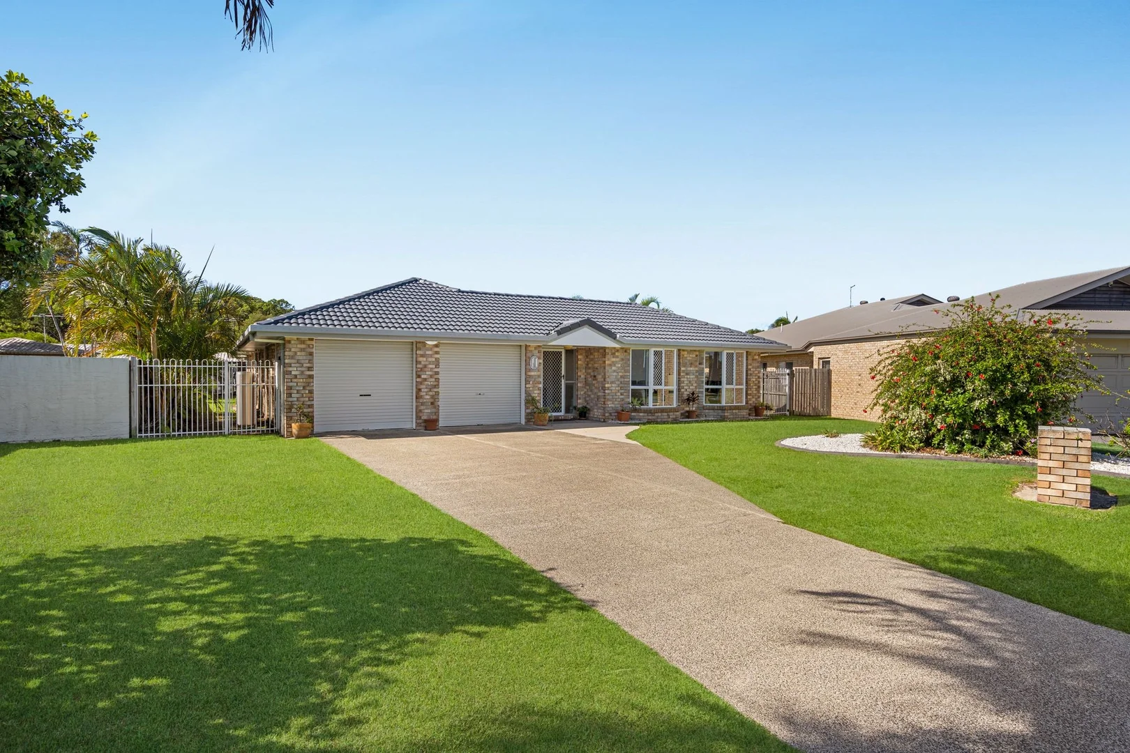 Additional image 2 of 11 Chiltern Place, Sandstone Point QLD 4511