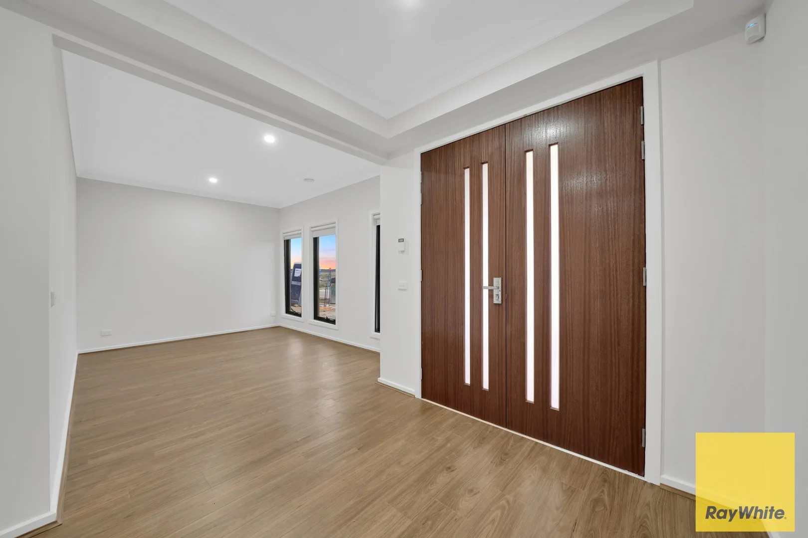 Additional image 3 of 15 Farmingdale Street, Manor Lakes VIC 3024