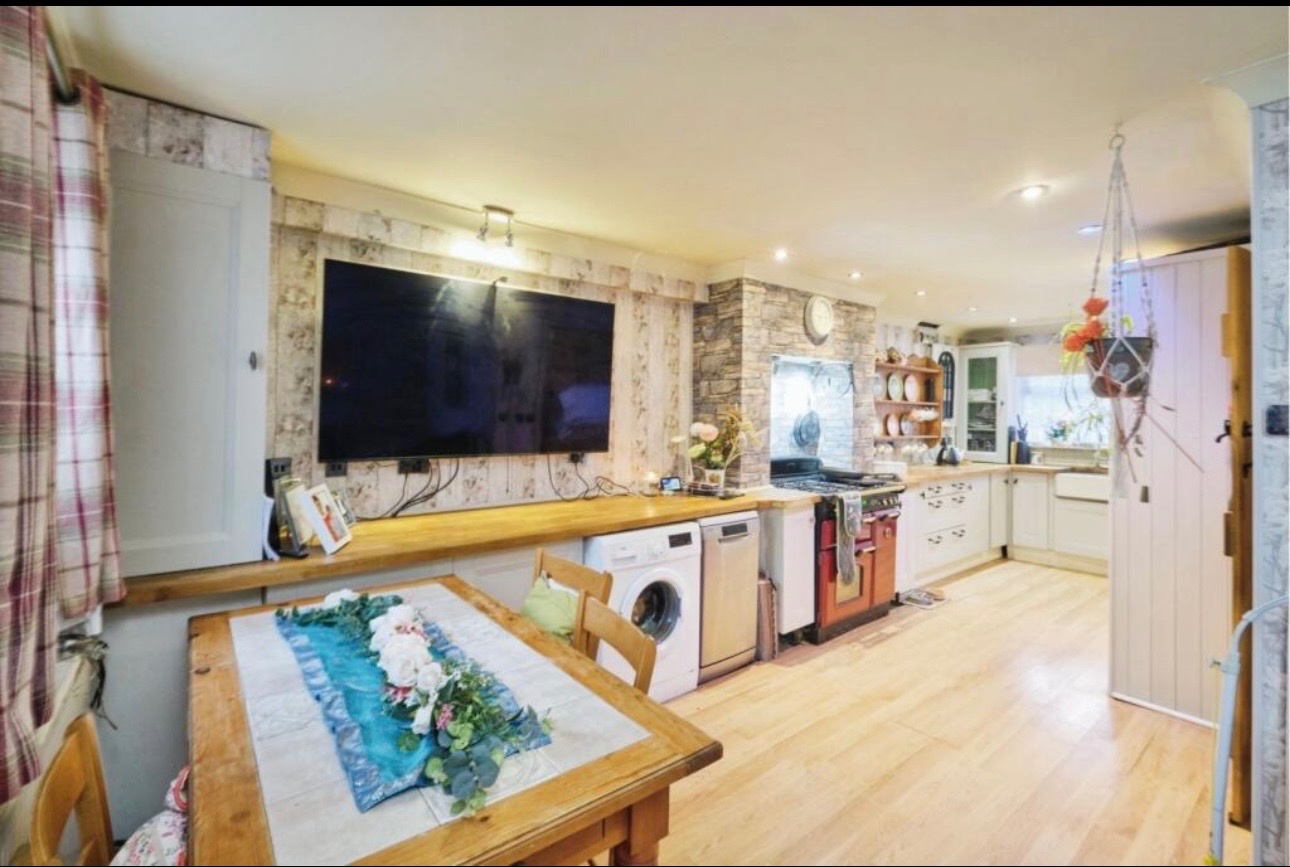 4 Bed Terraced House, Ainsdale Gardens, B24, N1 7GU photo 3