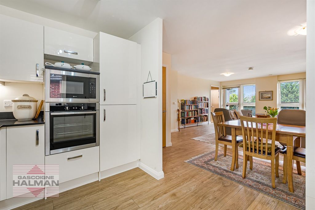 Additional image 10 of 2 bed flat for saleLawson Grange, Holly Road North, Wilmslow SK9