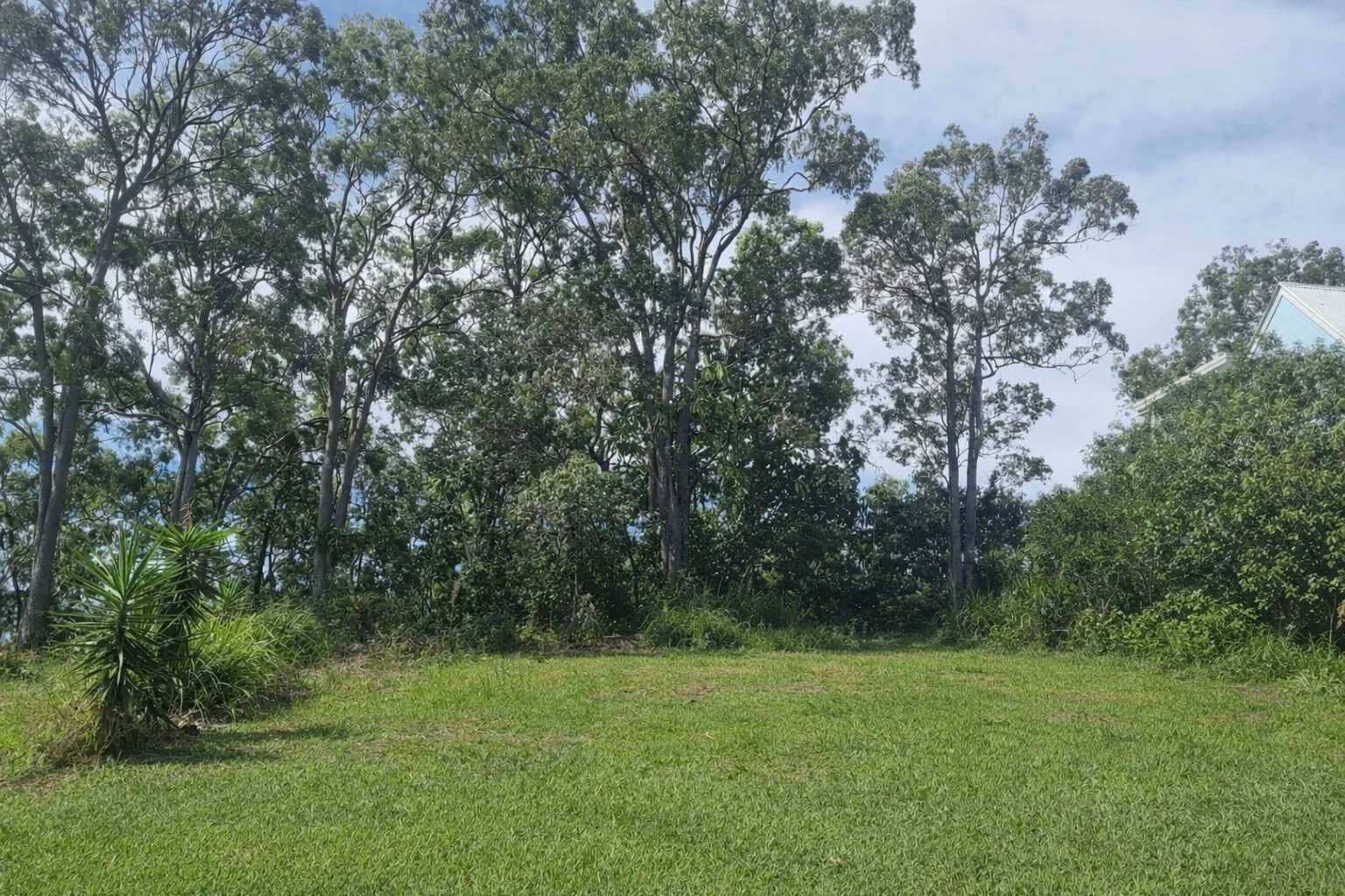 Additional image 2 of 32 Blue Waters Crescent, Macleay Island QLD 4184