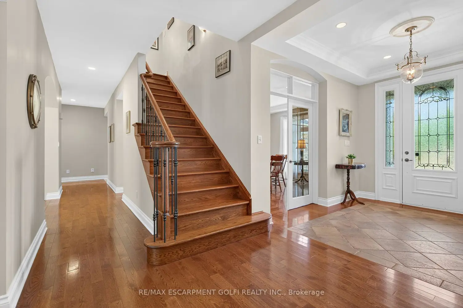 6786 Christine Court photo 4