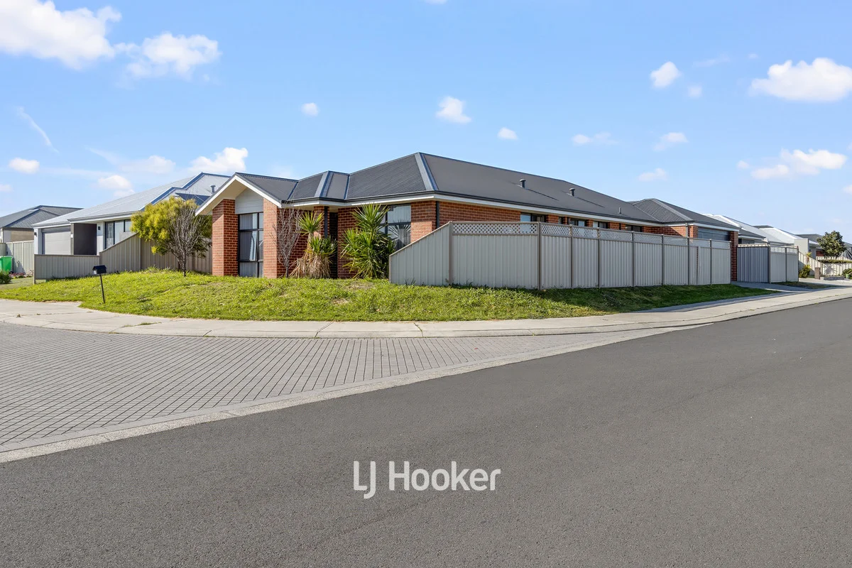 2 Pisces Way, Australind WA 6233 photo 2