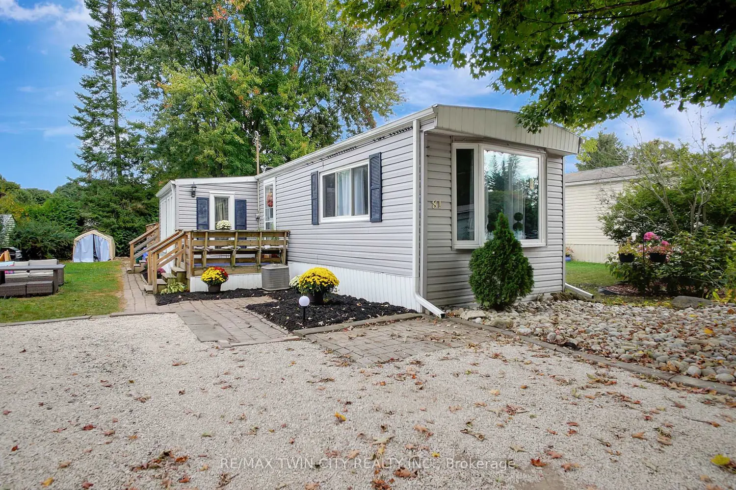1294 8Th Concession Road 81