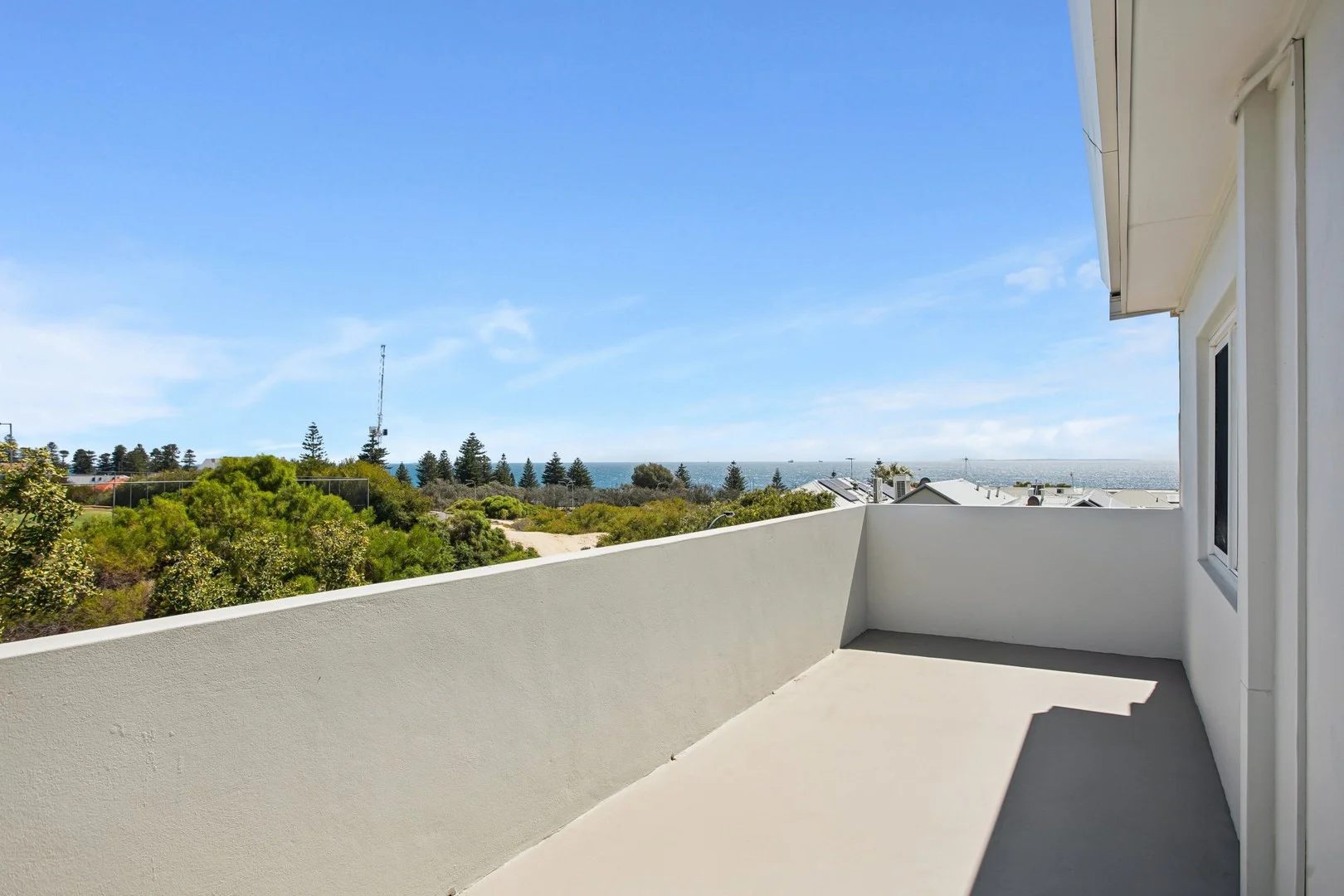 12/4 Gadsdon Street, Cottesloe WA 6011