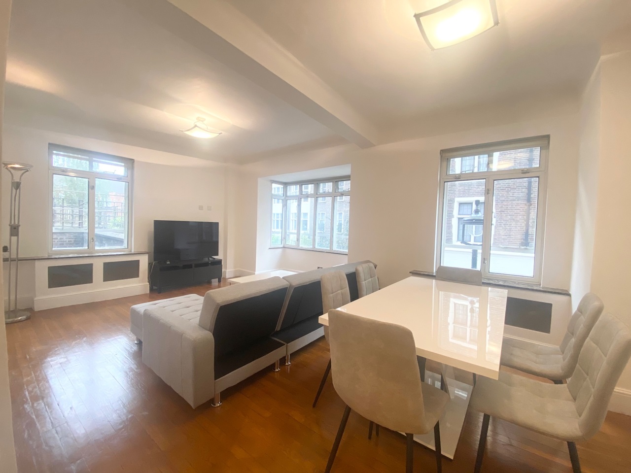 2 Bed Flat, Wesley Court, W1G, N1 7GU