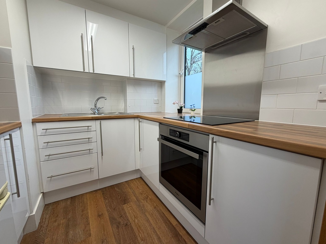 1 Bed Flat, Akenside Road, NW3, N1 7GU photo 5