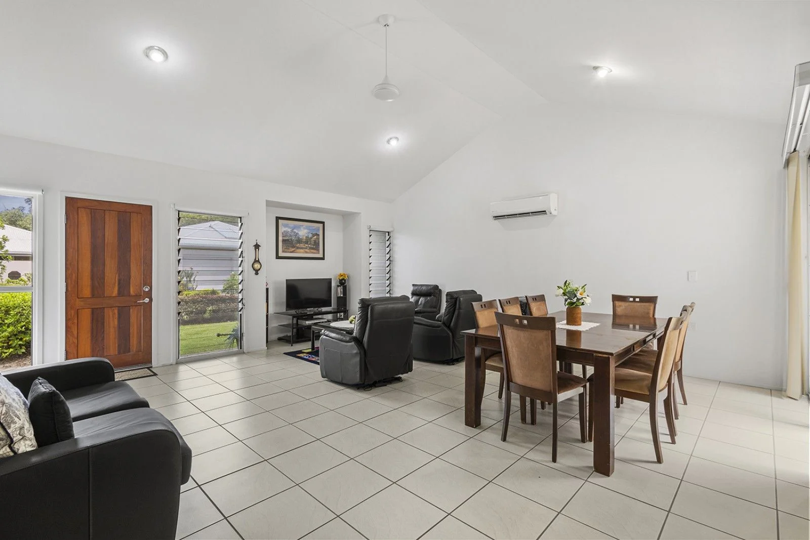 Additional image 3 of 2/2 Grand Parade, Parrearra QLD 4575