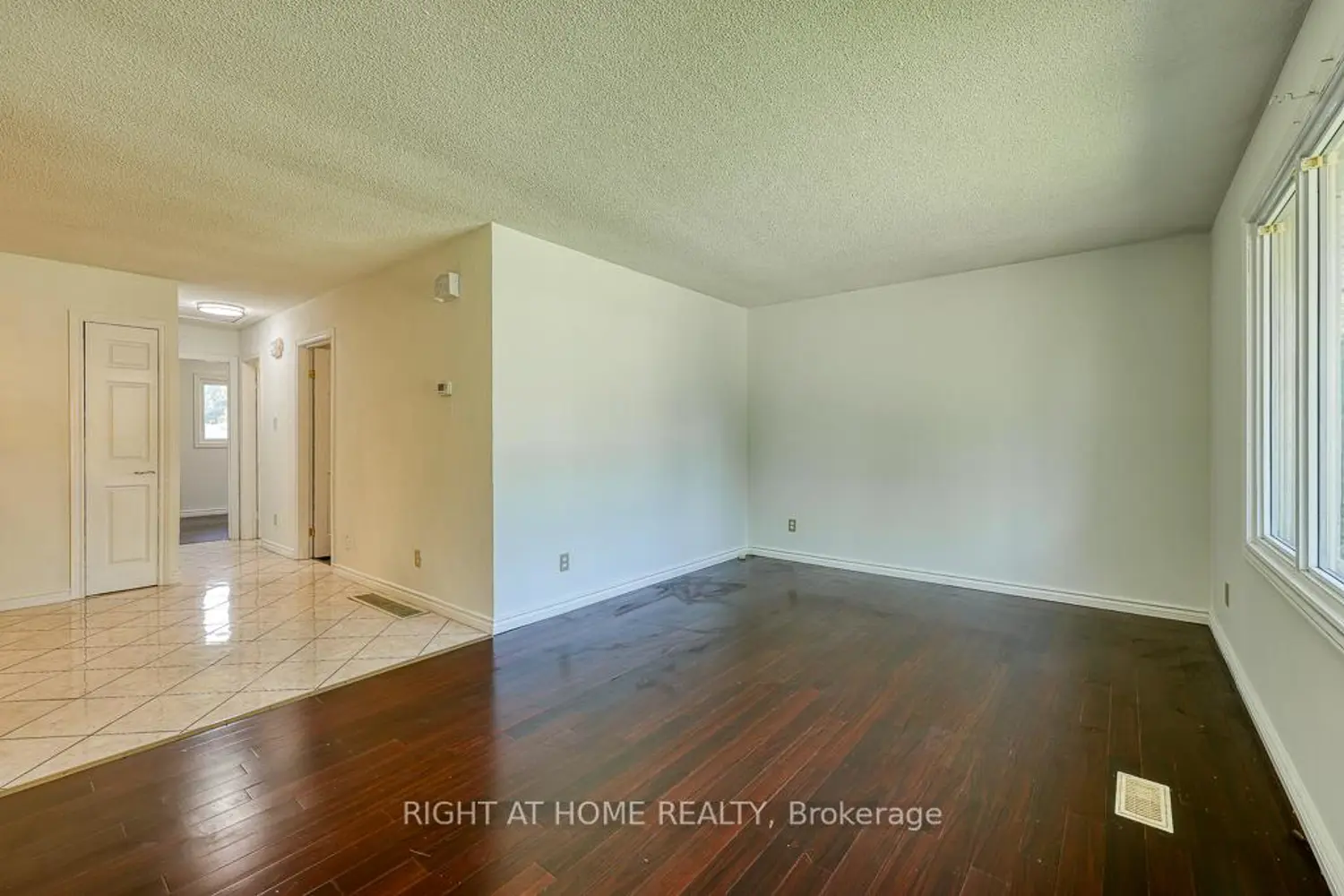 751 Boyle Drive photo 4