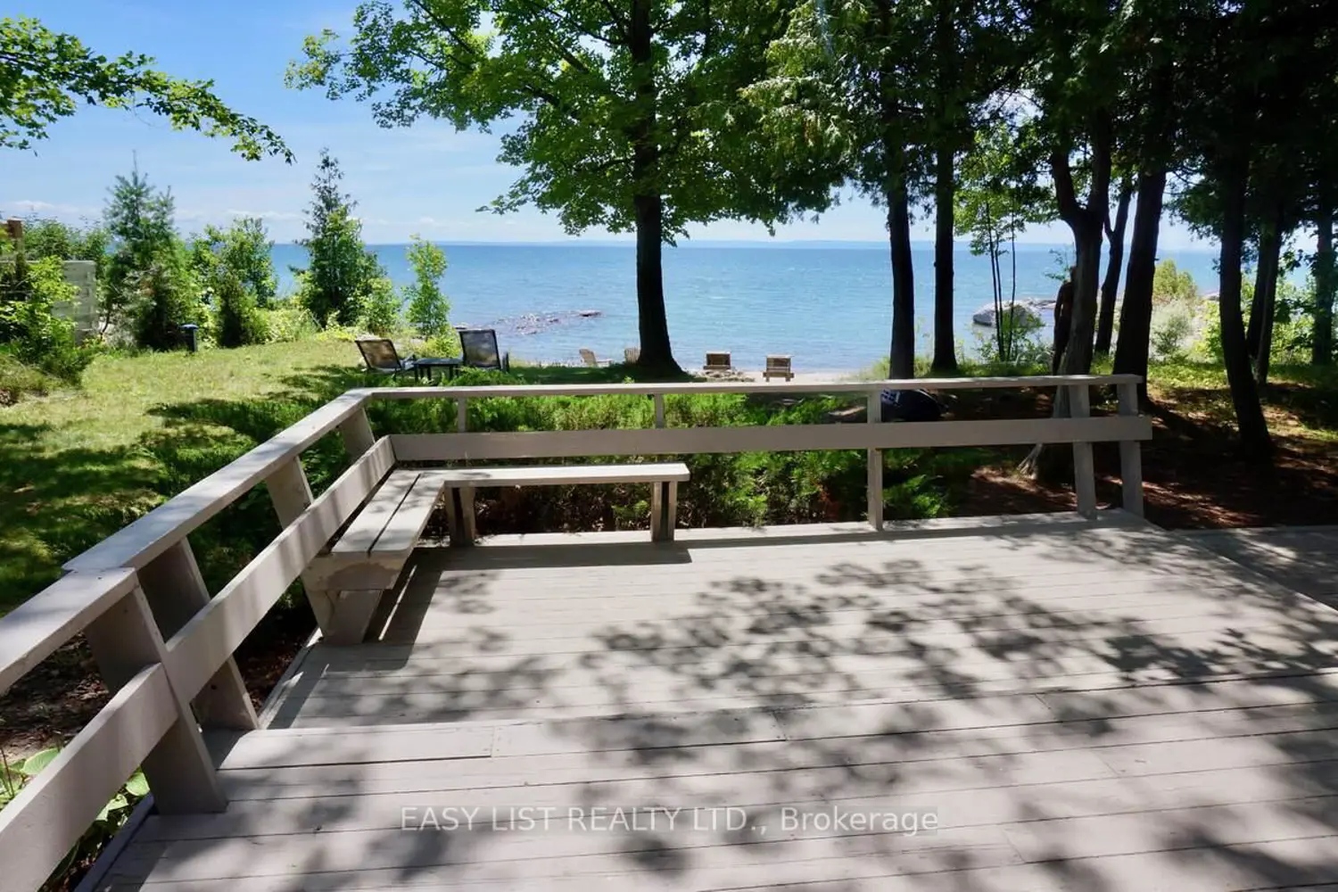 1536 Tiny Beaches Road photo 2