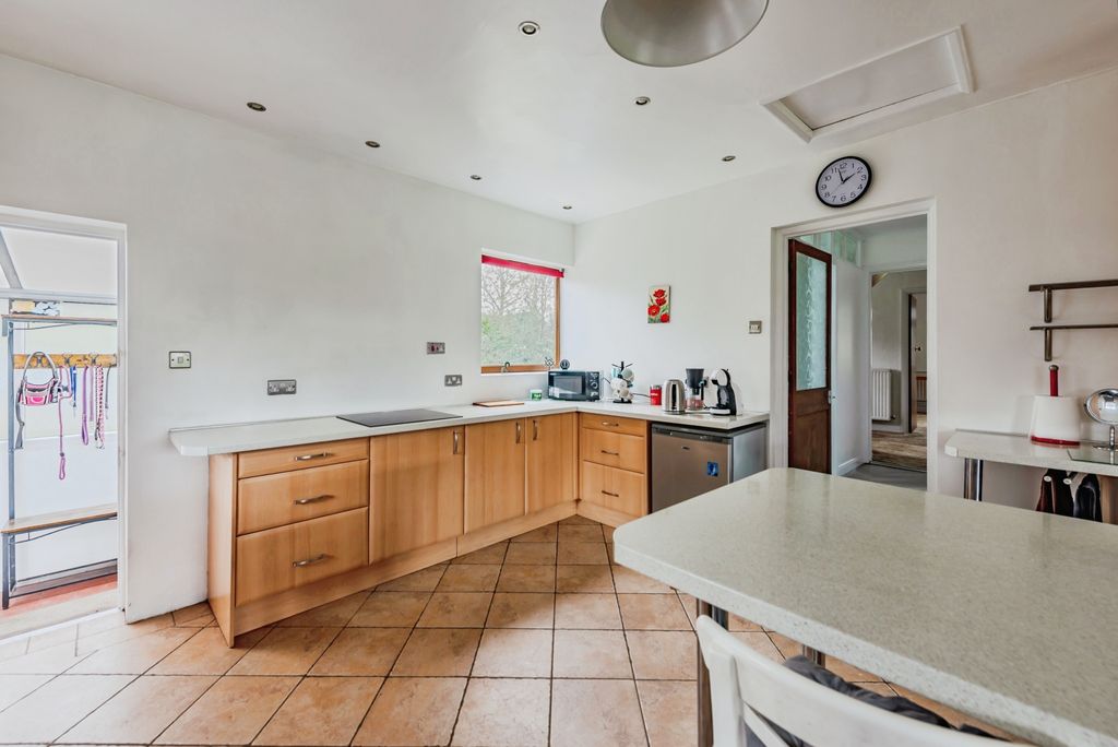 Additional image 4 of 3 bed detached house for saleAxes Lane, Redhill RH1