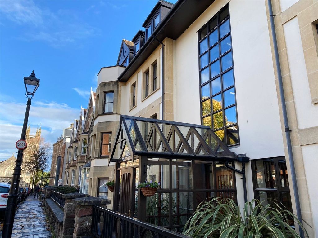 Additional image 3 of 2 bed flat for saleWhatley Court, 27-29 Whatley Road, Clifton, Bristol BS8