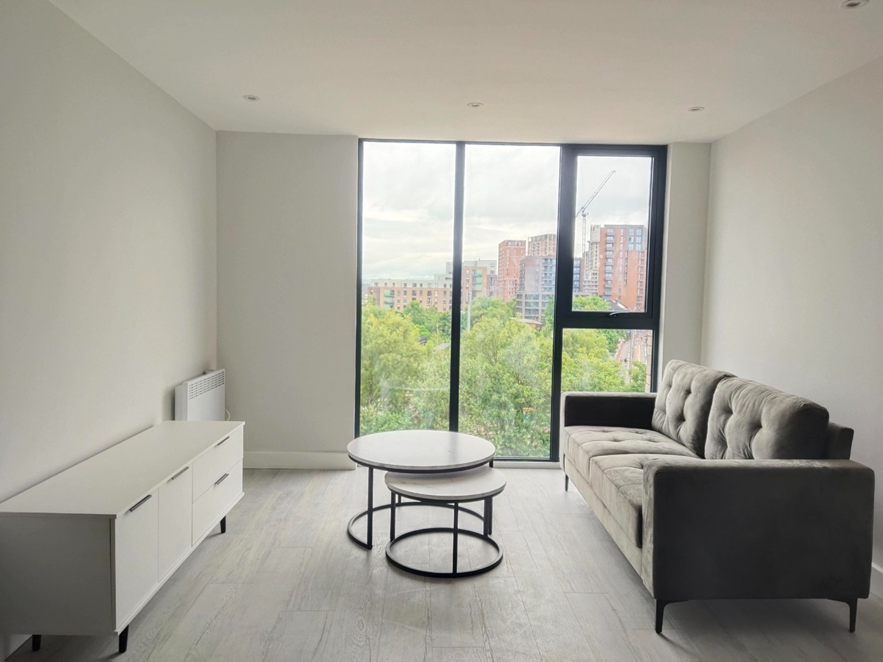 3 Bed Flat, Block B, M5, N1 7GU