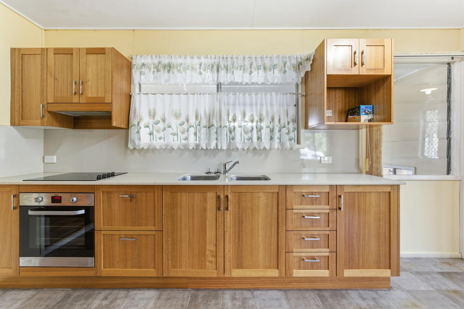 Additional image 2 of 227 Hennessy Street, Koongal QLD 4701