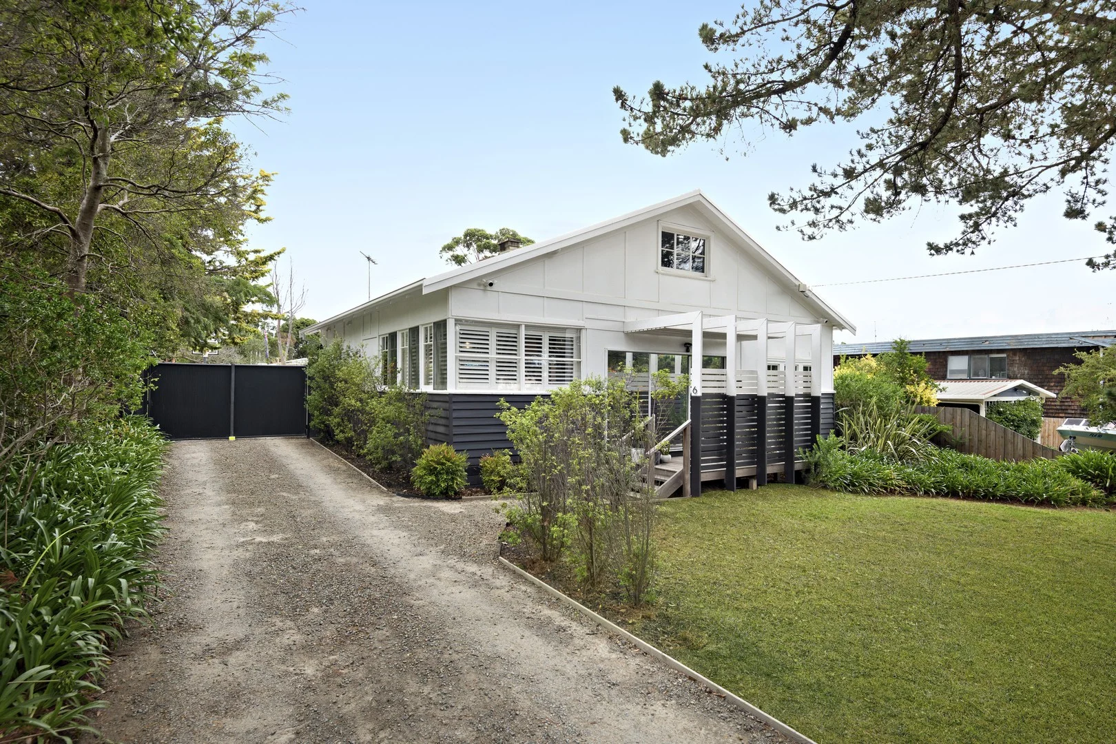 6 Rothesay Avenue, Mornington VIC 3931