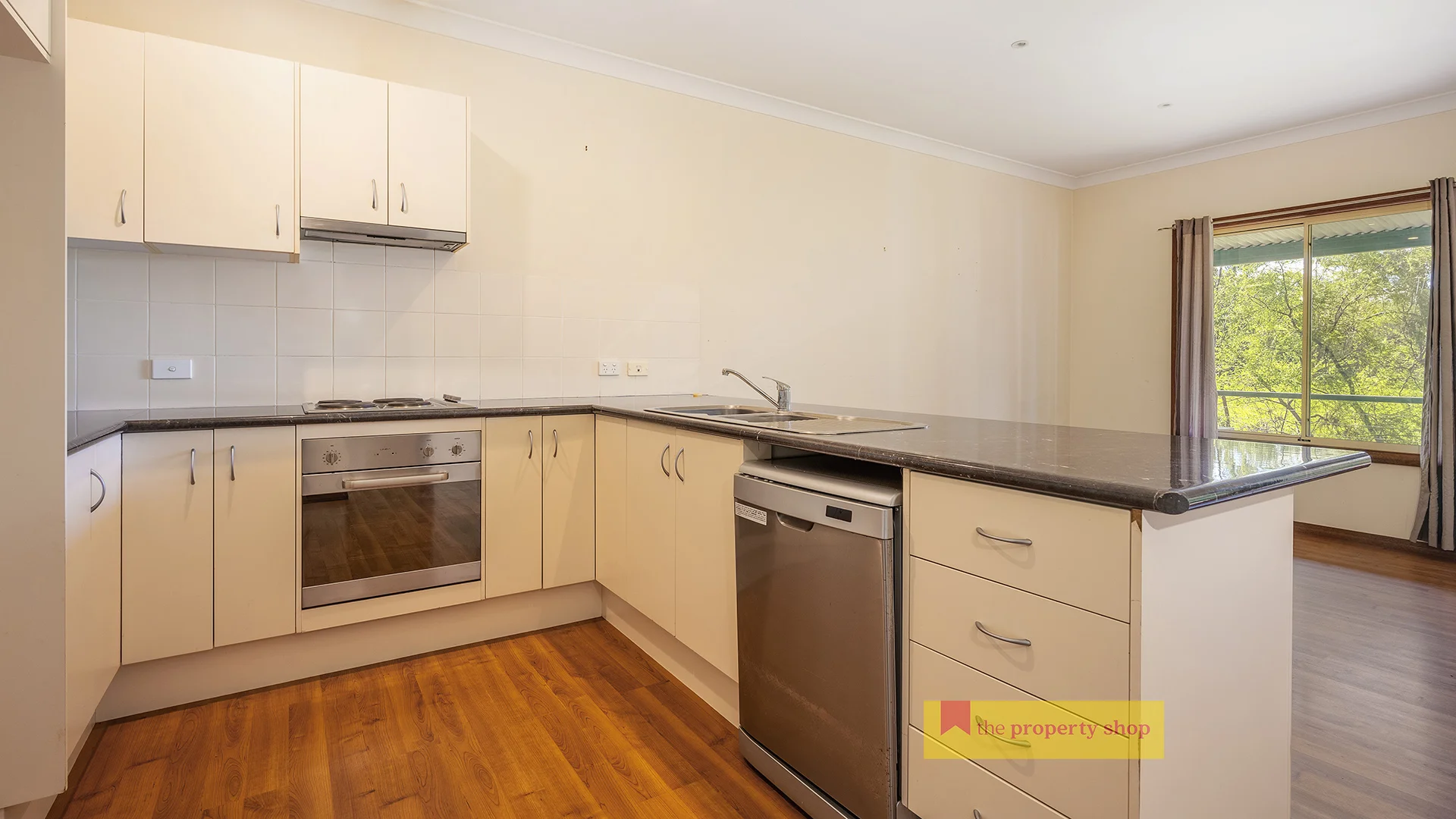 2/11 Mulgoa Way, Mudgee NSW 2850 photo 4