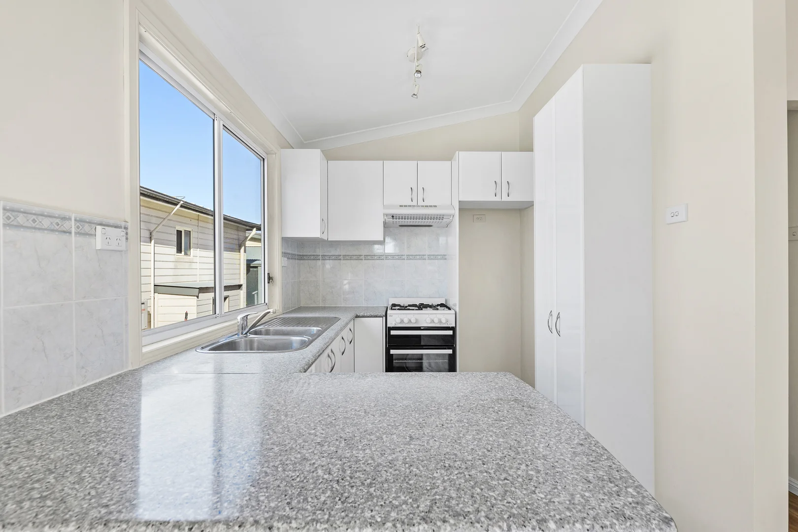Additional image 8 of j15/48 Princes Highway, Narooma NSW 2546
