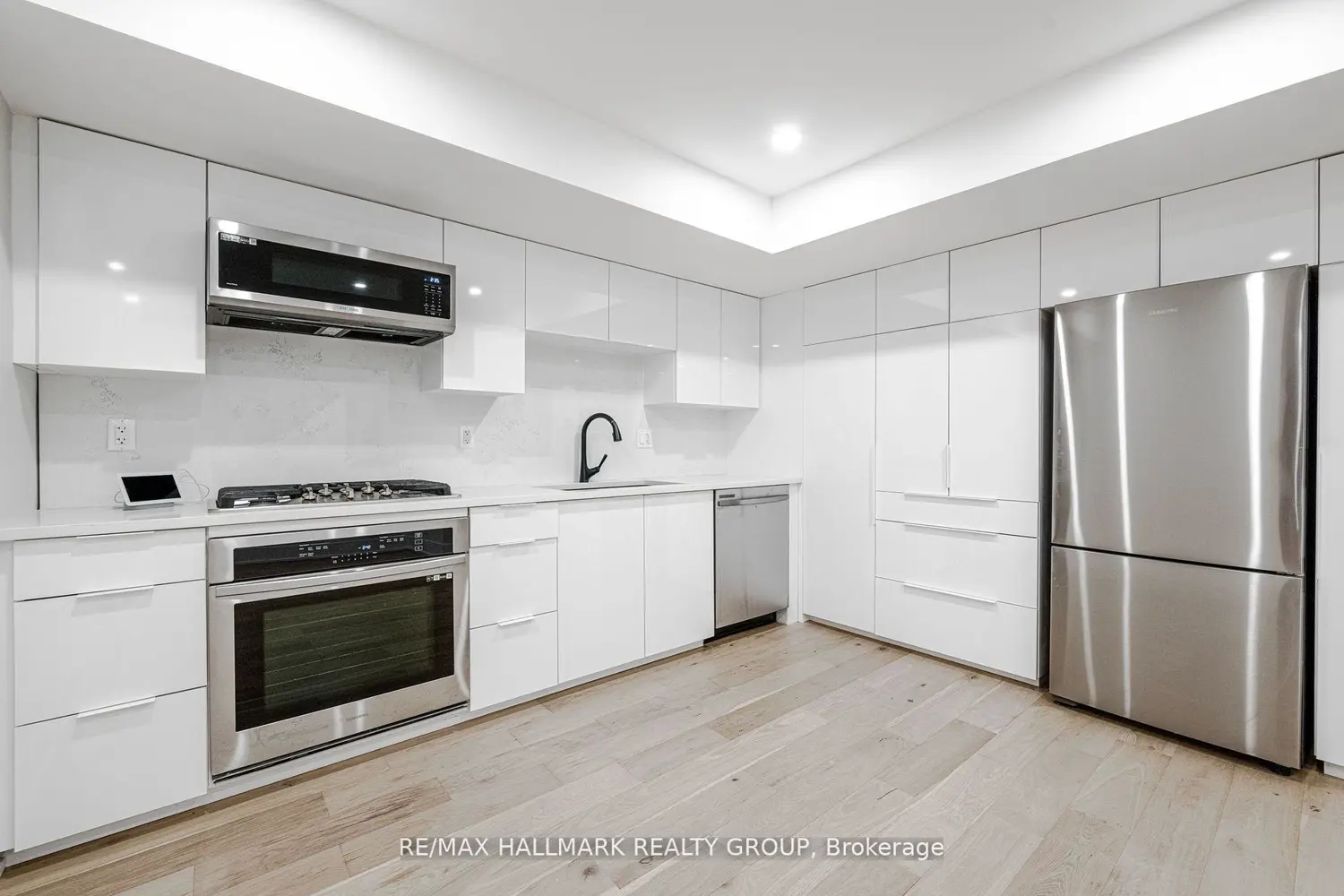 Additional image 18 of 185 Carleton Avenue