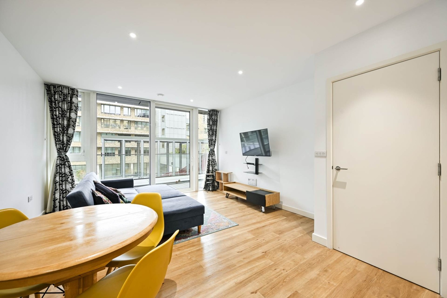 1 Bed Flat, Gauging Square, E1W, N1 7GU photo 3