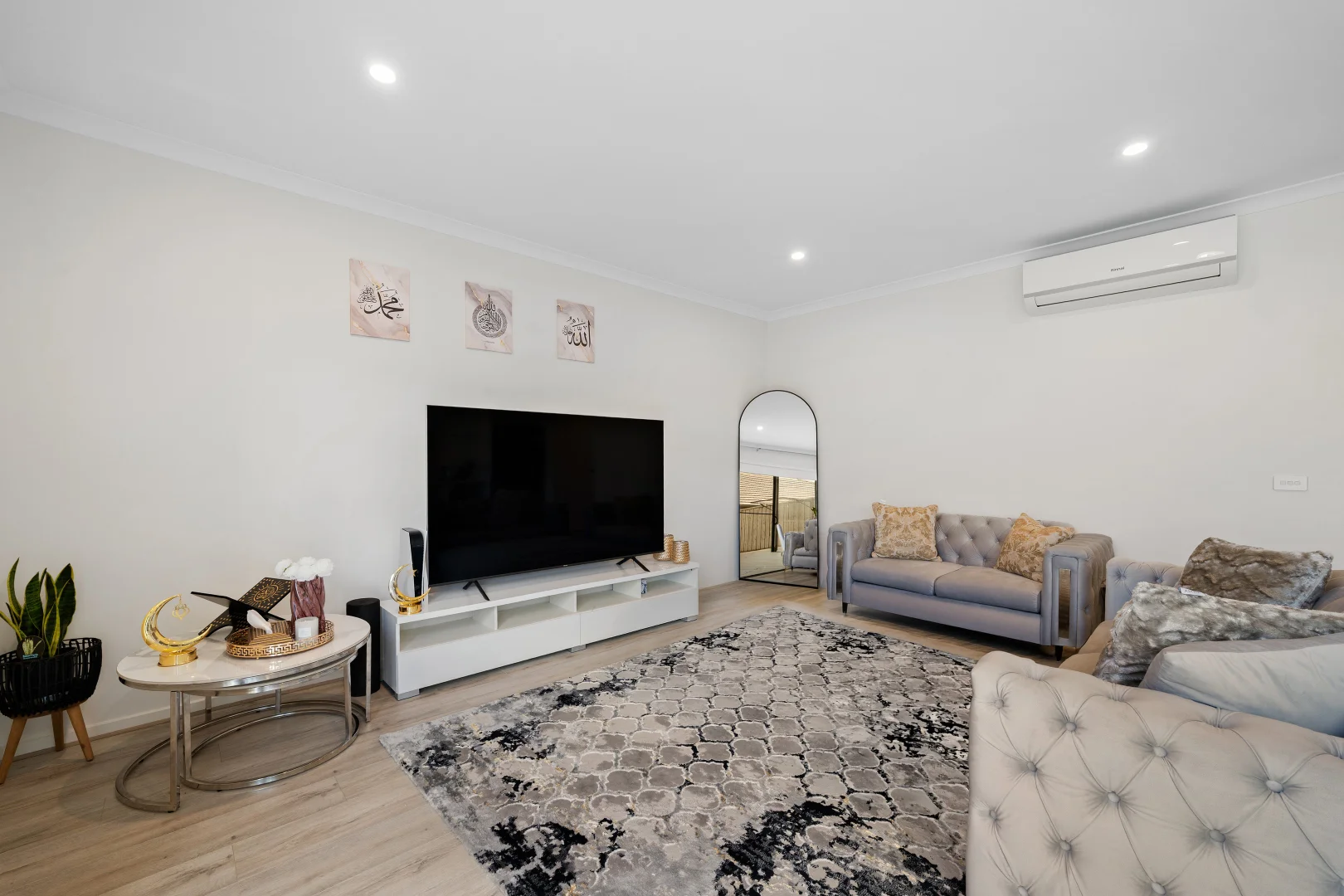 Additional image 3 of 32 Dawley Circuit, Werribee VIC 3030