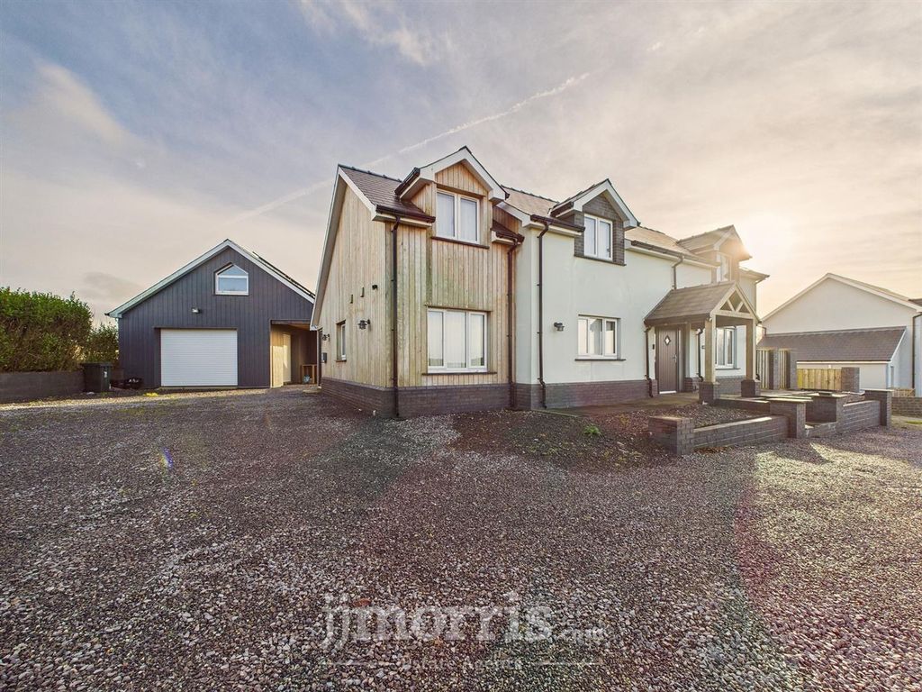 3 bed property for saleFerwig, Cardigan SA43