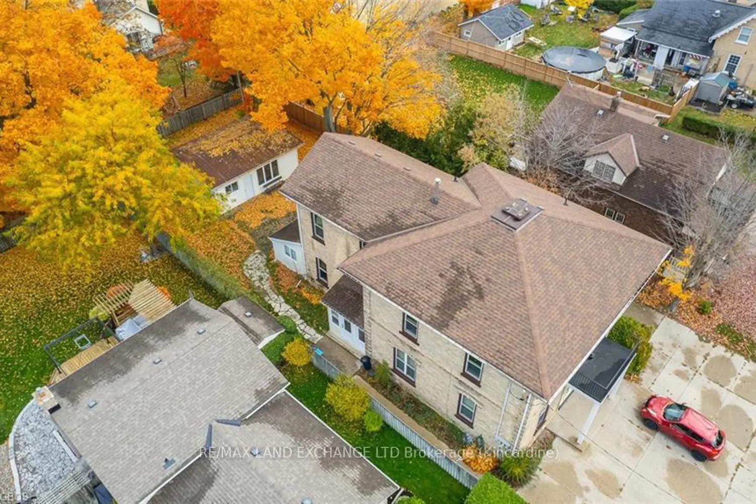 695 Mill Street photo 5