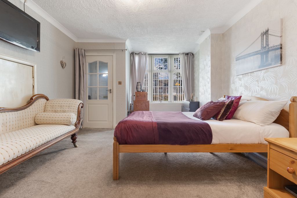 Additional image 15 of 2 bed flat for saleMain Street, Jamestown G83
