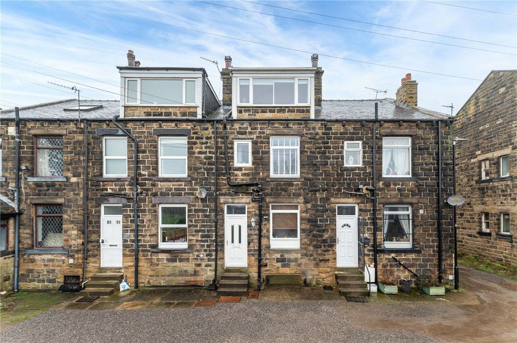 2 bed terraced house for saleFountain Street, Morley, Leeds, West Yorkshire LS27