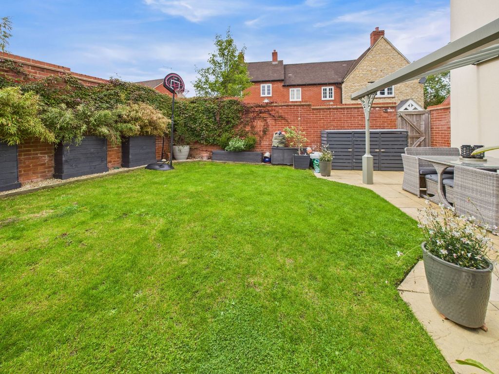 Additional image 23 of 4 bed detached house for saleWhittlewood End, Silverstone NN12