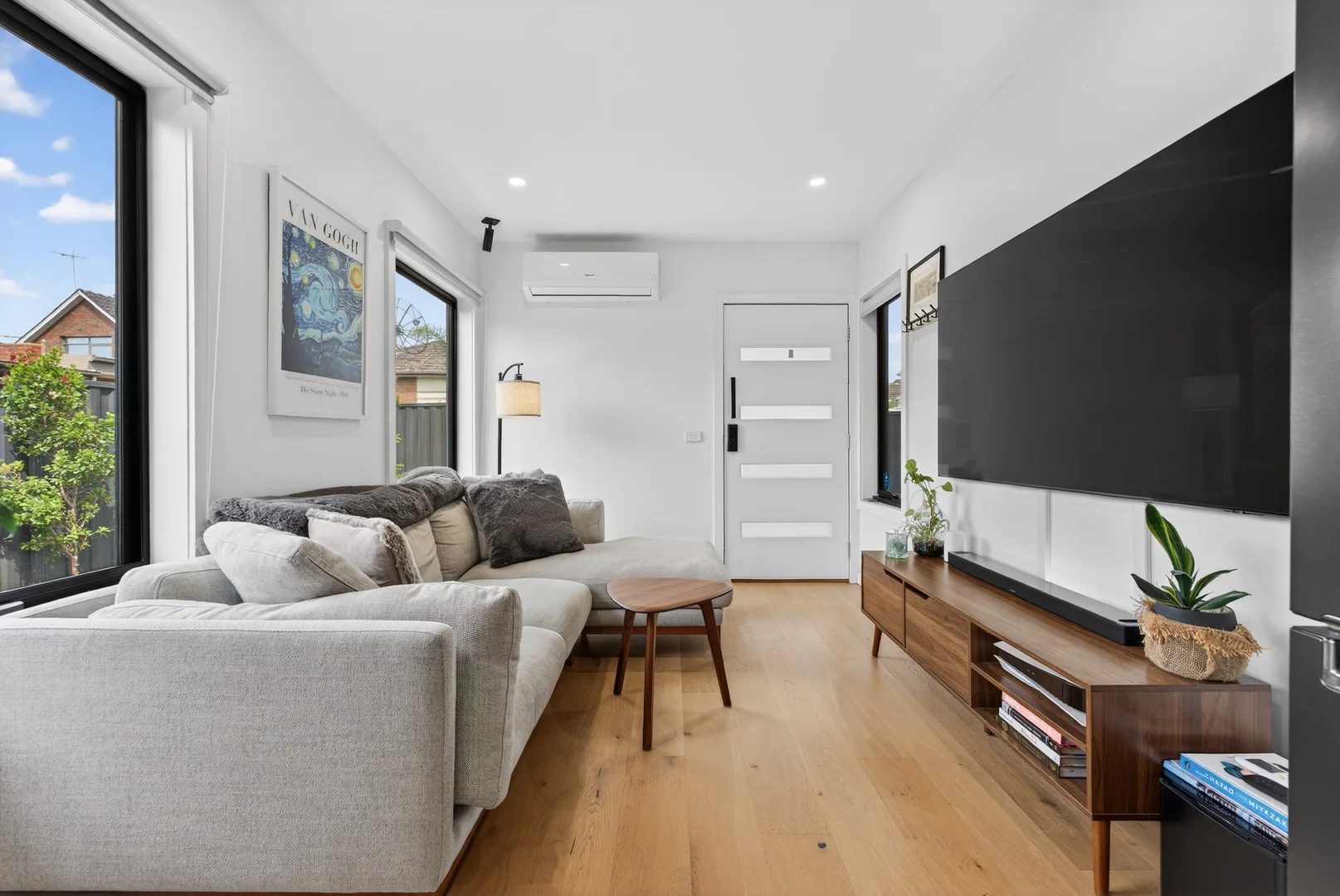 Additional image 2 of 5/209 Broadway, Reservoir VIC 3073