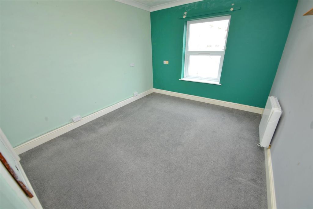 Additional image 5 of 2 bed flat for saleClareston Court, Station Road, Tenby SA70