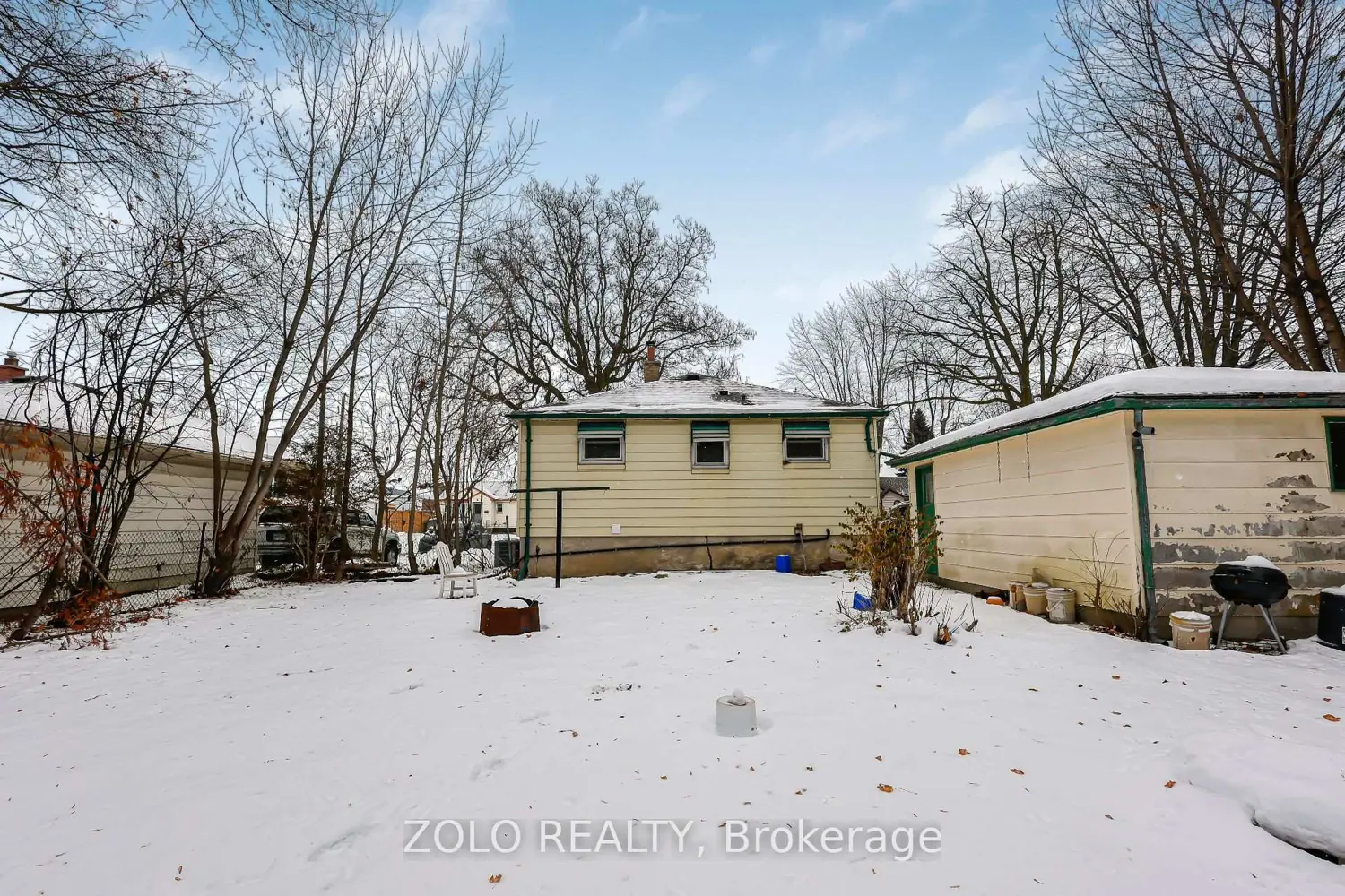 129 Roehampton Avenue photo 5