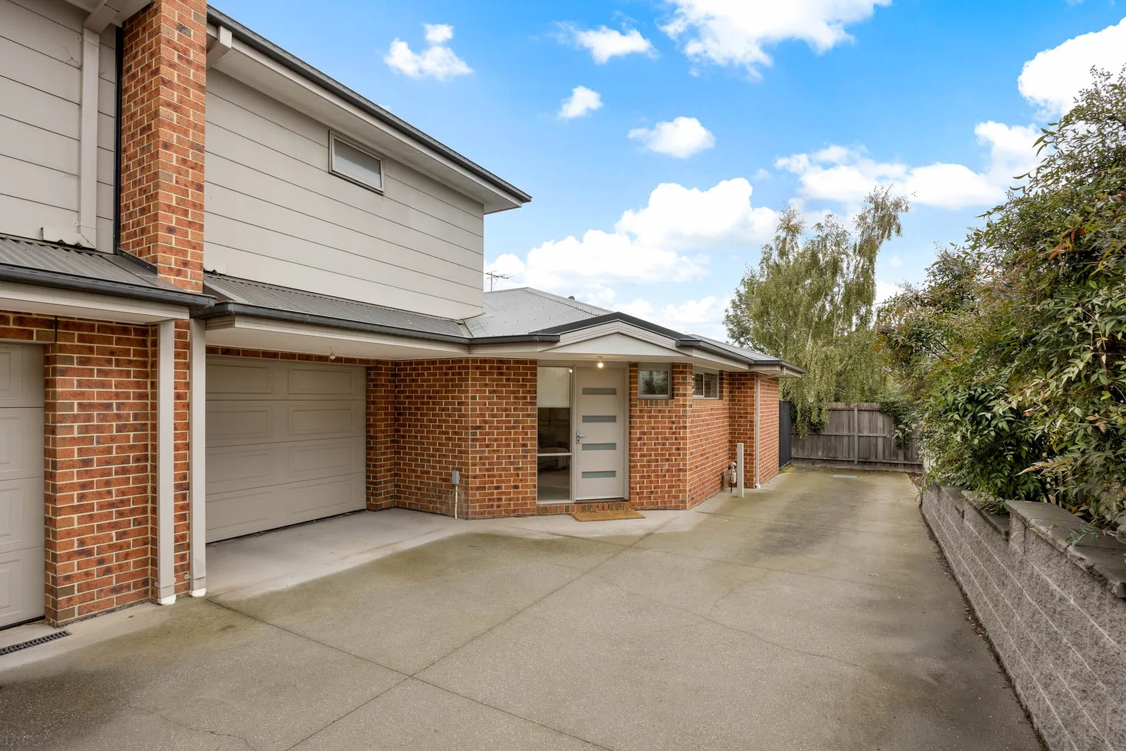 2/93 Anderson Road, Sunbury VIC 3429