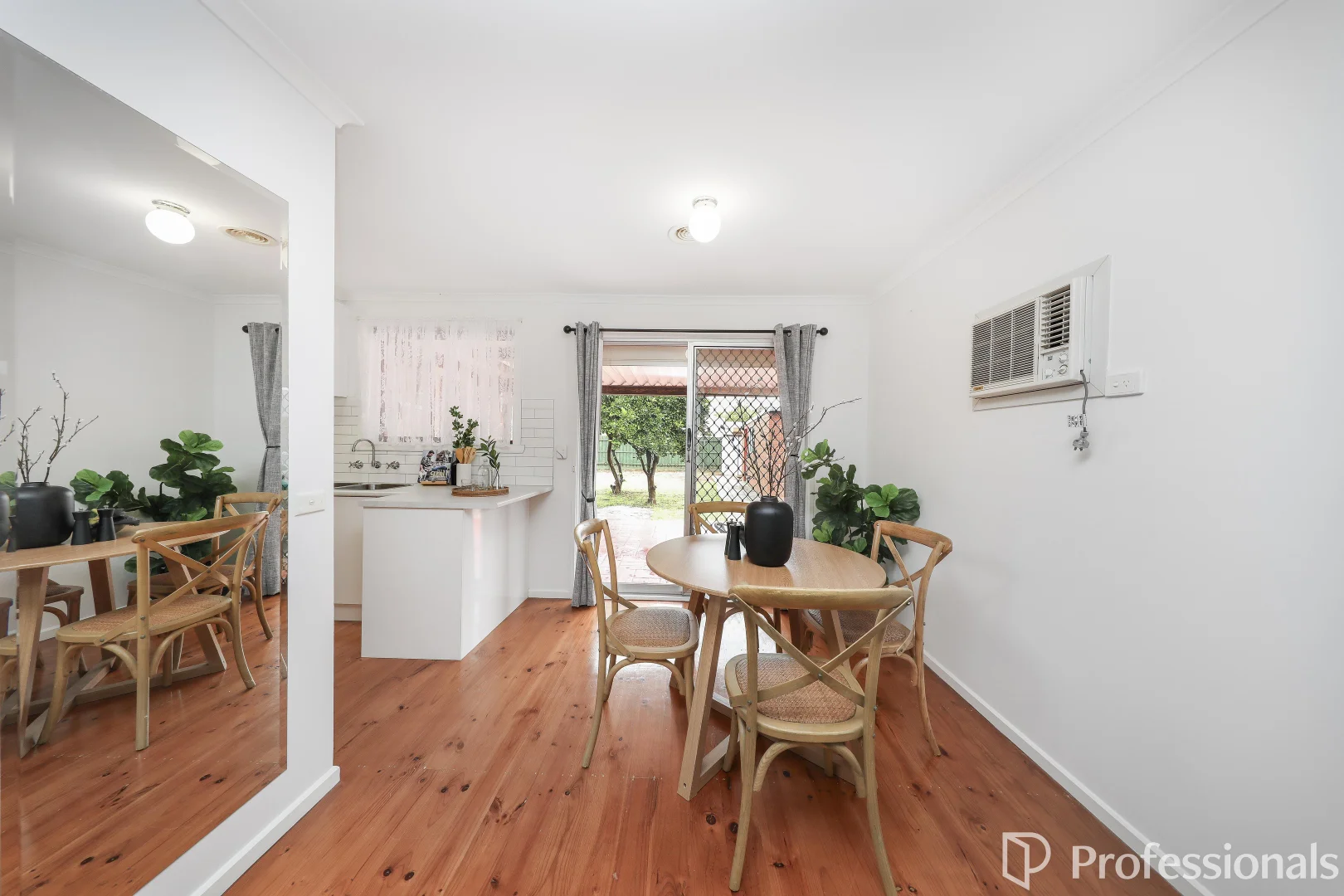 Additional image 3 of 1 Shoalhaven Street, Werribee VIC 3030
