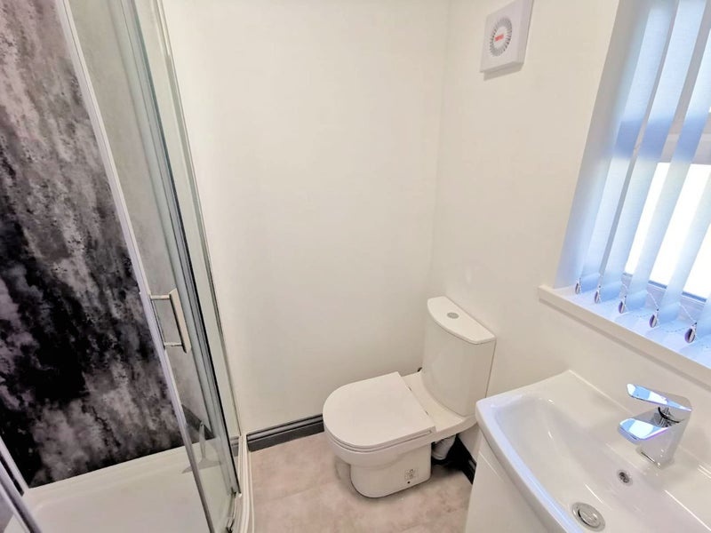 Room in a Shared House, West Boulevard, B32, N1 7GU photo 4