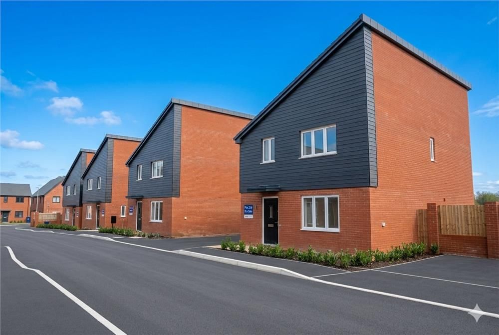 4 bed detached house for sale"Dolwood" at Ten Acres Road, Thornbury, Bristol BS35