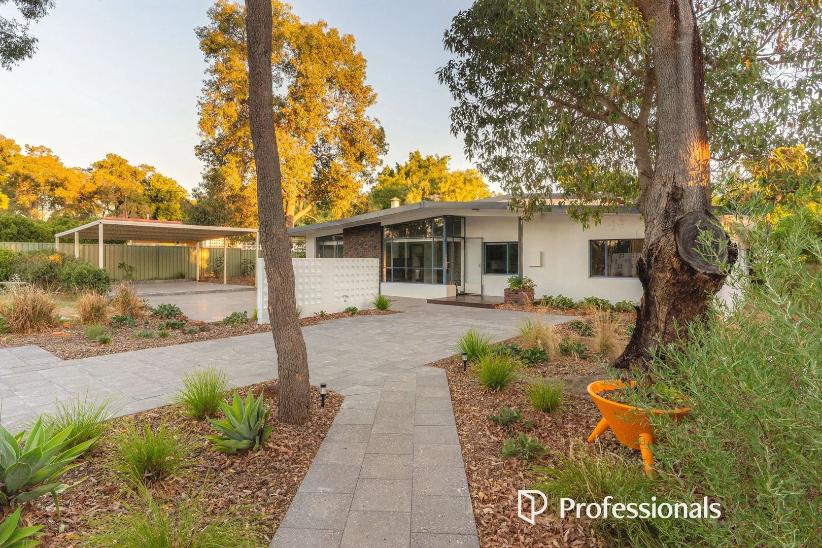 55 Snowball Road, Kalamunda WA 6076